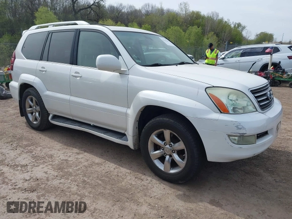 2004 Lexus GX 470 with VIN JTJBT20X440062559, listed as a IAAI auction lot 42142442 with 261,126 mi miles. Bid and sale history available at carsss.com. Image 1.