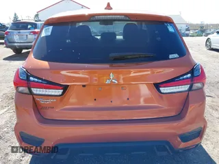 2021 Mitsubishi Outlander ES z VIN JA4ARUAU7MU006454, wystawiony jako IAAI lot #41844401 z przebiegiem 58 080 mil mil oraz . Historia ofert i sprzedaży dostępna na DreamBid. Obrazek 16.