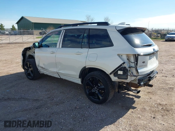 2019 Honda Passport Elite z VIN 5FNYF8H0XKB001472, wystawiony jako IAAI lot #42143890 z przebiegiem 98 119 mil mil oraz . Historia ofert i sprzedaży dostępna na DreamBid. Obrazek 3.