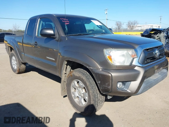 2012 Toyota Tacoma z VIN 5TFUU4EN4CX040417, wystawiony jako IAAI lot #41662802 z przebiegiem 221 186 mil mil oraz . Historia ofert i sprzedaży dostępna na DreamBid. Obrazek 1.