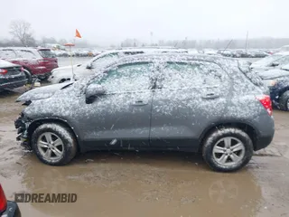 2020 Chevrolet Trax LS with VIN 3GNCJNSB0LL314882, listed as a IAAI auction lot 41234699 with 70,162 mi miles. Bid and sale history available at carsss.com. Image 14.