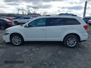 2017 Dodge Journey SXT z VIN 3C4PDCBGXHT572190, wystawiony jako IAAI lot #41590268 z przebiegiem Nie podano mil oraz . Historia ofert i sprzedaży dostępna na DreamBid. Obrazek 14.