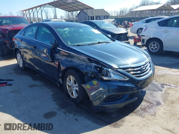 2013 Hyundai Sonata GLS z VIN 5NPEB4AC0DH664033, wystawiony jako IAAI lot #41700987 z przebiegiem 106 266 mil mil oraz . Historia ofert i sprzedaży dostępna na DreamBid. Obrazek 1.