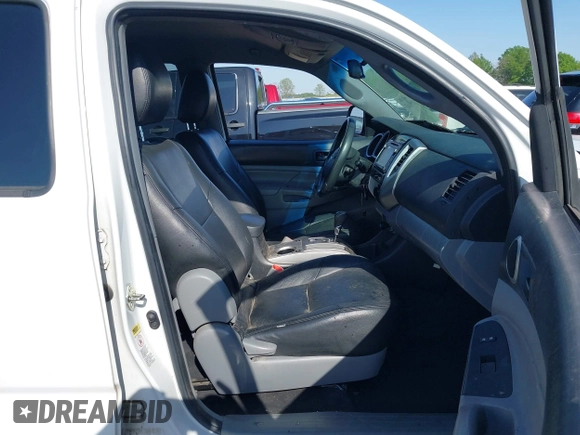 2015 Toyota Tacoma PreRunner with VIN 5TFJU4GN0FX069112, listed as a IAAI auction lot 41998443 with 49,593 mi miles and . Bid and sale history available at DreamBid. Image 5.