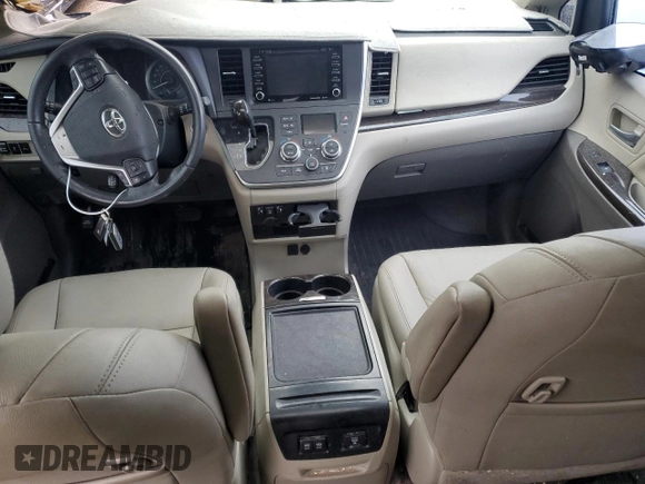 2020 Toyota Sienna XLE z VIN 5TDDZ3DC0LS242575, wystawiony jako Copart lot #54747655 z przebiegiem Nie podano mil oraz Szkoda całkowita • Salvage title. Historia ofert i sprzedaży dostępna na DreamBid. Obrazek 8.