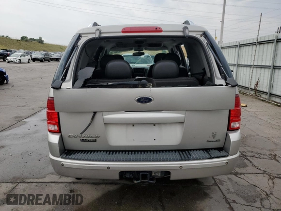 2004 Ford Explorer Limited z VIN 1FMDU75W94ZA68418, wystawiony jako Copart lot #65062085 z przebiegiem 157 972 mil mil oraz Szkoda całkowita • Salvage title. Historia ofert i sprzedaży dostępna na DreamBid. Obrazek 6.