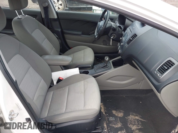 2014 Kia Forte EX with VIN KNAFX4A8XE5050378, listed as a IAAI auction lot 41923798 with 104,712 mi miles. Bid and sale history available at carsss.com. Image 5.
