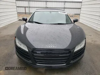 2014 Audi R8 z VIN WUASUAFG4EN001365, wystawiony jako Copart lot #58440864 z przebiegiem 67 980 mil mil oraz Szkody całkowita. Historia ofert i sprzedaży dostępna na DreamBid. Obrazek 5.
