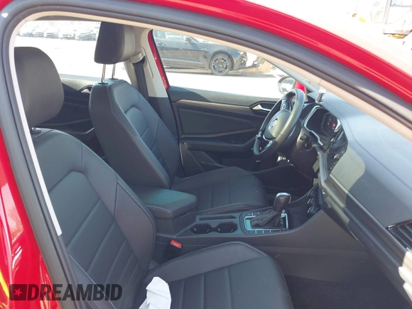 2021 Volkswagen Jetta SEL with VIN 3VWE57BU8MM049575, listed as a IAAI auction lot 41758670 with 60,470 mi miles and . Bid and sale history available at DreamBid. Image 5.