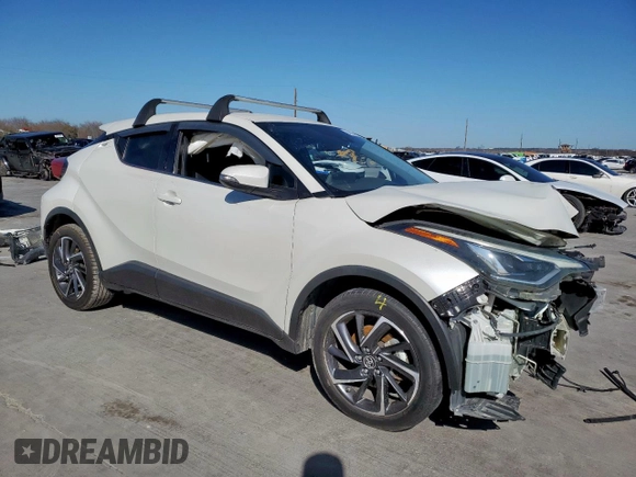 2020 Toyota C-HR LE with VIN JTNKHMBX8L1091676, listed as a Copart auction lot 48601545 with 0 mi miles and Salvage Title. Bid and sale history available at carsss.com. Image 4.