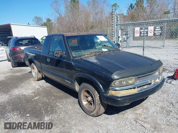 2001 Chevrolet S-10 LS with VIN 1GCCS19W918189223, listed as a IAAI auction lot 41597634 with 256,913 mi miles and . Bid and sale history available at DreamBid. Image 1.