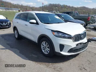 2020 Kia Sorento LX with VIN 5XYPGDA55LG613631, listed as a IAAI auction lot 41883791 with 107,759 mi miles and . Bid and sale history available at carsss.com. Image 1.