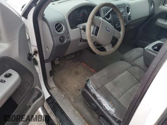 2005 Ford F-150 XL with VIN 1FTRF14555NB56692, listed as a Copart auction lot 72361864 with 216,919 mi miles and Clean title. Bid and sale history available at DreamBid. Image 8.