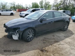 2016 Volvo S60 T5 Platinum z VIN LYV612TMXGB100248, wystawiony jako Copart lot #53630905 z przebiegiem 111 791 mil mil oraz Szkoda całkowita • Salvage title. Historia ofert i sprzedaży dostępna na DreamBid. Obrazek 1.