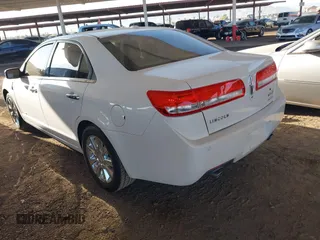 2012 Lincoln MKZ Hybrid with VIN 3LNDL2L36CR837071, listed as a IAAI auction lot 40582663 with 117,272 mi miles and . Bid and sale history available at DreamBid. Image 3.