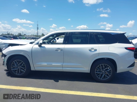 2025 Lexus TX 350 with VIN 5TDAAAA69SS014733, listed as a IAAI auction lot 42481473 with 1,592 mi miles and . Bid and sale history available at DreamBid. Image 15.