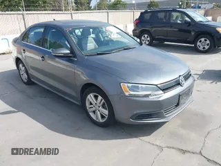 2013 Volkswagen Jetta Hybrid SE with VIN 3VW637AJ3DM305798, listed as a IAAI auction lot 42736297 with 156,972 mi miles and . Bid and sale history available at DreamBid. Image 1.