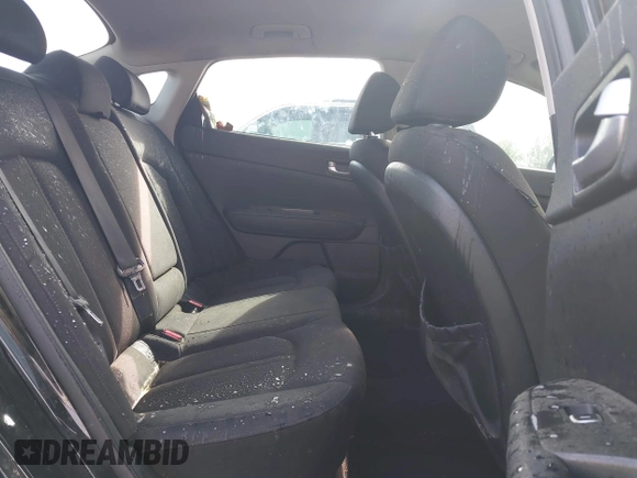 2016 Kia Optima LX with VIN 5XXGT4L35GG039310, listed as a IAAI auction lot 41910960 with 91,662 mi miles. Bid and sale history available at carsss.com. Image 8.
