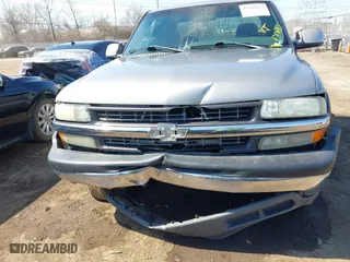 1999 Chevrolet Silverado 1500 LS with VIN 2GCEC19T4X1253952, listed as a IAAI auction lot 41785637 with 1 mi miles. Bid and sale history available at carsss.com. Image 6.