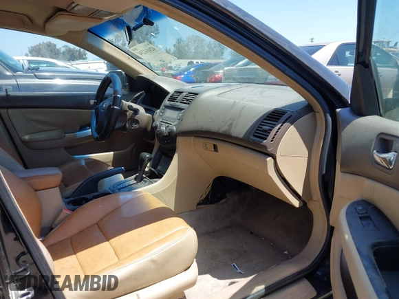 2005 Honda Accord LX z VIN 1HGCM56495A093905, wystawiony jako IAAI lot #42416234 z przebiegiem 121 479 mil mil oraz . Historia ofert i sprzedaży dostępna na DreamBid. Obrazek 5.
