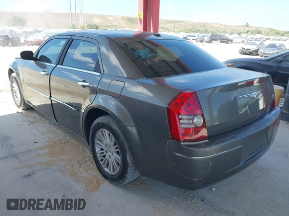 2010 Chrysler 300 Touring with VIN 2C3CA5CV5AH233033, listed as a IAAI auction lot 42130676 with 158,323 mi miles and . Bid and sale history available at DreamBid. Image 3.