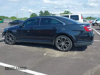 2013 Ford Taurus SHO z VIN 1FAHP2KT1DG135962, wystawiony jako IAAI lot #42449604 z przebiegiem 138 921 mil mil oraz . Historia ofert i sprzedaży dostępna na DreamBid. Obrazek 14.