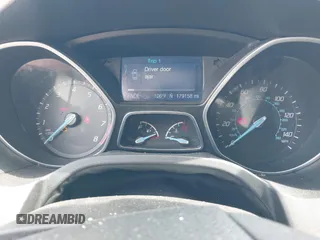 2013 Ford Focus SE с VIN 1FADP3F21DL286023, выставлен на аукционе IAAI как лот 42648809 с пробегом 179 158 миль миль и . История ставок и продаж доступна на DreamBid. Изображение 7.