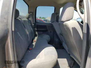 2006 Dodge 1500 SLT z VIN 1D7HU18256S676868, wystawiony jako Copart lot #57648065 z przebiegiem 162 726 mil mil oraz Szkoda całkowita • Salvage title. Historia ofert i sprzedaży dostępna na DreamBid. Obrazek 10.