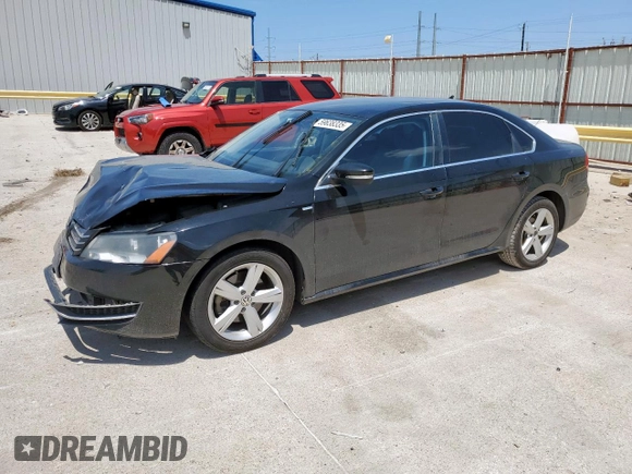 2014 Volkswagen Passat Wolfsburg Edition z VIN 1VWAT7A36EC030197, wystawiony jako Copart lot #59638335 z przebiegiem 236 622 mil mil oraz Szkoda całkowita • Salvage title. Historia ofert i sprzedaży dostępna na DreamBid. Obrazek 1.