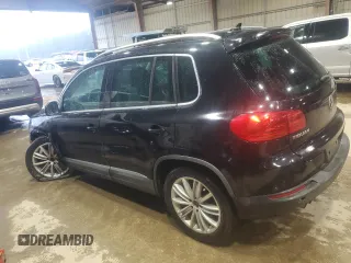 2012 Volkswagen Tiguan SE z VIN WVGAV7AX5CW536238, wystawiony jako Copart lot #55528005 z przebiegiem 127 732 mil mil oraz Szkody całkowita. Historia ofert i sprzedaży dostępna na DreamBid. Obrazek 2.