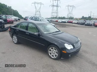 2005 Mercedes-Benz C 240 с VIN WDBRF81J45F616976, выставлен на аукционе IAAI как лот 42686385 с пробегом 49 390 миль миль и . История ставок и продаж доступна на DreamBid. Изображение 1.