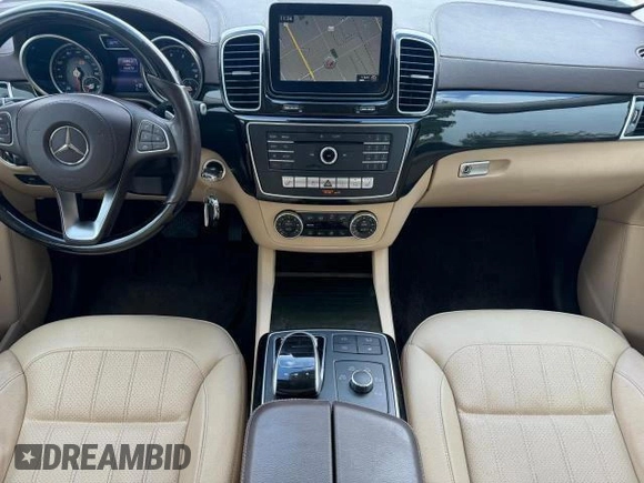 2017 Mercedes-Benz GLS 450 z VIN 4JGDF6EE0HA899323, wystawiony jako Copart lot #61804565 z przebiegiem 164 573 mil mil oraz Nie do naprawy • Non repairable. Historia ofert i sprzedaży dostępna na DreamBid. Obrazek 8.