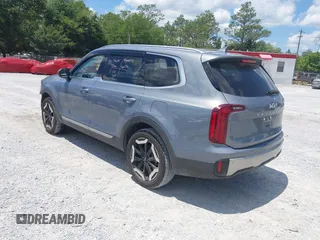 2024 Kia Telluride S z VIN 5XYP64GC4RG557618, wystawiony jako IAAI lot #42179390 z przebiegiem 11 347 mil mil oraz . Historia ofert i sprzedaży dostępna na DreamBid. Obrazek 3.