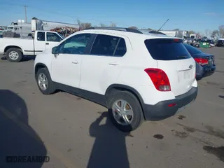 2016 Chevrolet Trax LT with VIN 3GNCJPSB6GL162818, listed as a IAAI auction lot 41957172 with 137,601 mi miles. Bid and sale history available at carsss.com. Image 3.