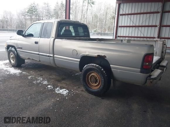2000 Dodge 2500 z VIN 1B7KC2361YJ127325, wystawiony jako IAAI lot #41981547 z przebiegiem 165 410 mil mil oraz . Historia ofert i sprzedaży dostępna na DreamBid. Obrazek 3.