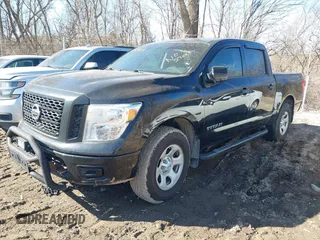 2018 Nissan Titan SV z VIN 1N6AA1EJ0JN518958, wystawiony jako IAAI lot #42505721 z przebiegiem 122 487 mil mil oraz . Historia ofert i sprzedaży dostępna na DreamBid. Obrazek 2.