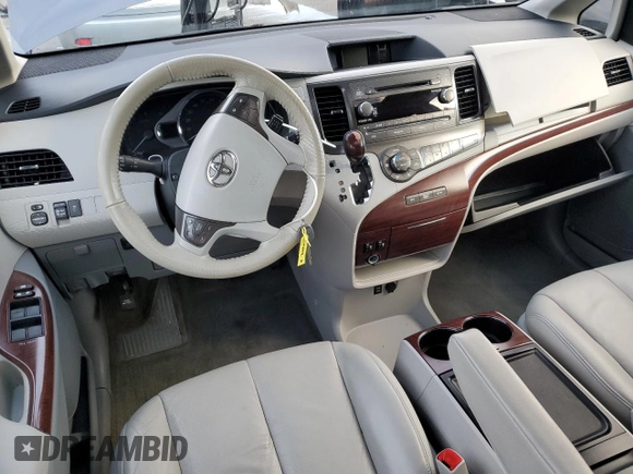 2014 Toyota Sienna XLE with VIN 5TDYK3DC6ES446435, listed as a Copart auction lot 85085274 with 0 mi miles and Salvage Title. Bid and sale history available at carsss.com. Image 8.