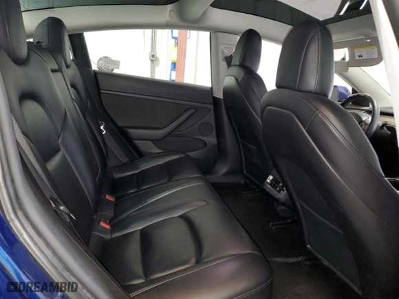 2022 Tesla Model 3 with VIN 5YJ3E1EA3NF370714, listed as a Copart auction lot 52811415 with 84,368 mi miles and Clean Title. Bid and sale history available at carsss.com. Image 10.