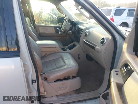 2005 Ford Expedition Limited z VIN 1FMFU20545LA72293, wystawiony jako IAAI lot #42000912 z przebiegiem 182 117 mil mil oraz . Historia ofert i sprzedaży dostępna na DreamBid. Obrazek 5.