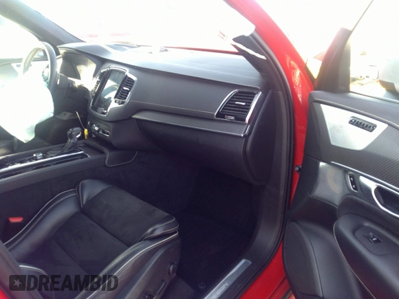 2019 Volvo XC90 R-Design with VIN YV4A22PM0K1441575, listed as a IAAI auction lot 35910233 with 25,007 mi miles. Bid and sale history available at carsss.com. Image 5.