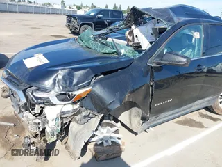2018 Chevrolet Equinox LT with VIN 2GNAXJEV0J6208938, listed as a IAAI auction lot 39715043 with 1 mi miles. Bid and sale history available at carsss.com. Image 16.