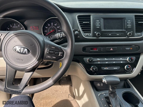 2018 Kia Sedona L with VIN KNDMA5C11J6409820, listed as a Copart auction lot 49841755 with 141,619 mi miles and Clean Title. Bid and sale history available at carsss.com. Image 9.