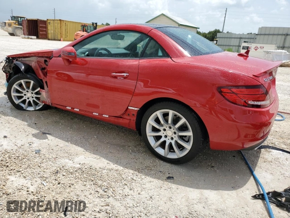 2017 Mercedes-Benz SLC 300 z VIN WDDPK3JA8HF136537, wystawiony jako Copart lot #59654803 z przebiegiem 40 503 mil mil oraz Nie do naprawy • Non repairable. Historia ofert i sprzedaży dostępna na DreamBid. Obrazek 2.