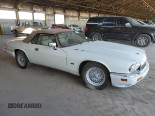 1994 Jaguar XJS with VIN SAJNX2743RC191142, listed as a Copart auction lot 78262994 with 70,111 mi miles and Salvage Title. Bid and sale history available at carsss.com. Image 4.