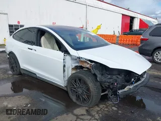 2022 Tesla Model X with VIN 7SAXCDE56NF360208, listed as a IAAI auction lot 41576953 with 9,759 mi miles. Bid and sale history available at carsss.com. Image 6.