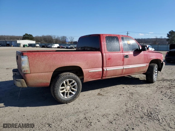 2000 GMC New Sierra 1500 SLE with VIN 2GTEK19T4Y1326922, listed as a Copart auction lot 42241335 with 217,118 mi miles and Salvage Title. Bid and sale history available at carsss.com. Image 3.
