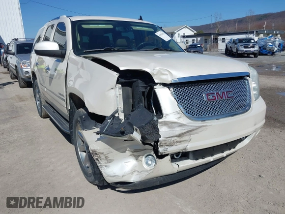 2011 GMC Yukon Denali with VIN 1GKS2EEF8BR237643, listed as a IAAI auction lot 41811822 with 134,309 mi miles. Bid and sale history available at carsss.com. Image 6.