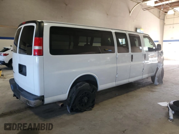 2018 Chevrolet Express Passenger LT с VIN 1GAZGPFGXJ1244873, выставлен на аукционе Copart как лот 44595725 с пробегом 149 127 миль миль и Списание • Salvage title. История ставок и продаж доступна на DreamBid. Изображение 3.