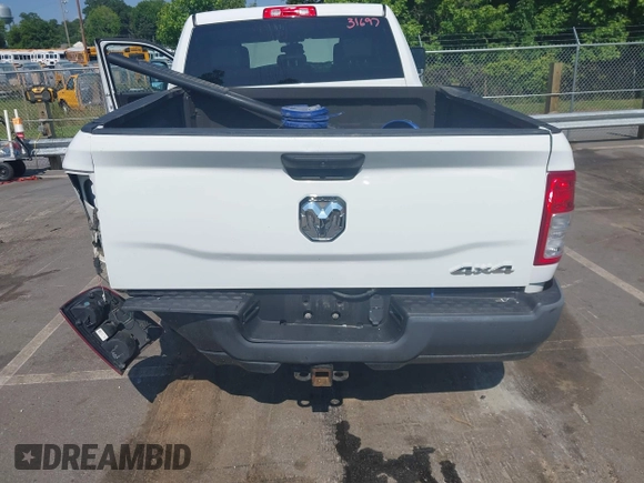 2019 Ram 2500 Tradesman with VIN 3C6UR5CJ6KG556859, listed as a IAAI auction lot 42406339 with 110,789 mi miles and . Bid and sale history available at DreamBid. Image 16.