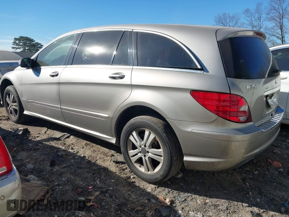 2008 Mercedes-Benz R-Class 3.5L with VIN 4JGCB56E48A064101, listed as a IAAI auction lot 41326581 with 302,626 mi miles. Bid and sale history available at carsss.com. Image 3.